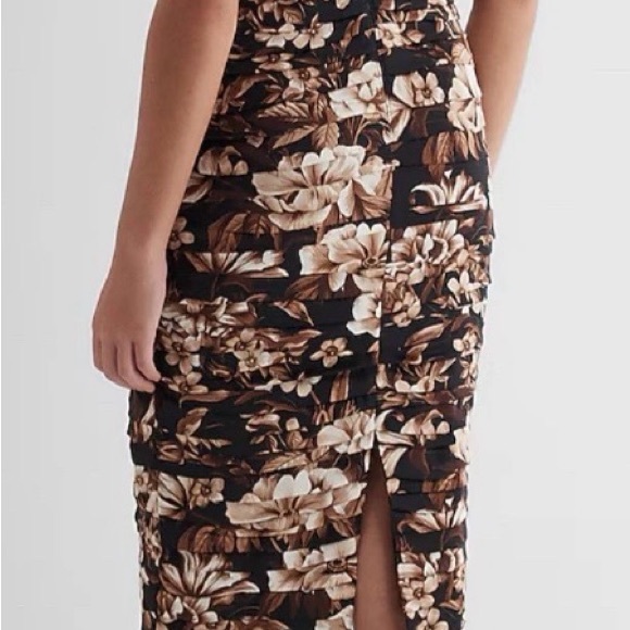 Express Elegant Ruched Floral Midi Dress- Black, Brown & Beige. size 4. Org $118 - Picture 2 of 10